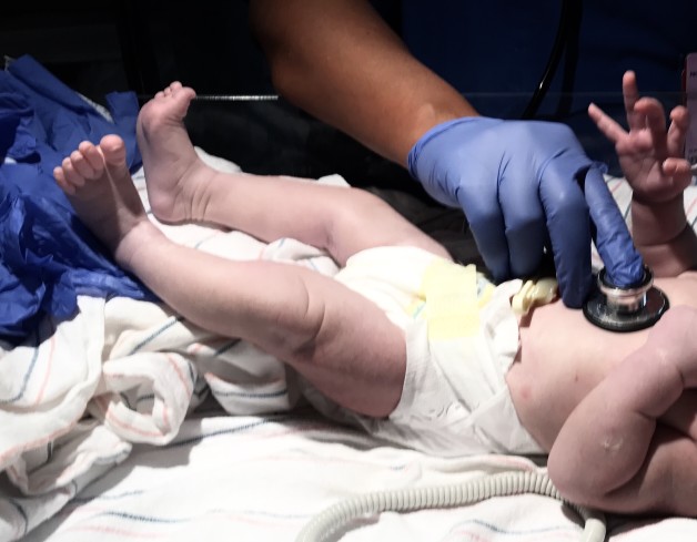 newborn-baby-health-check_t20_knZErx